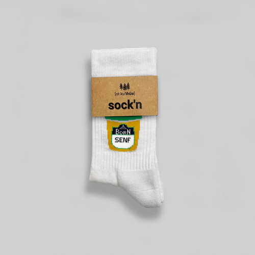 BORN Fansocken im Design Senfbecher mit Banderole. Eine ausgefallene Geschenkidee.