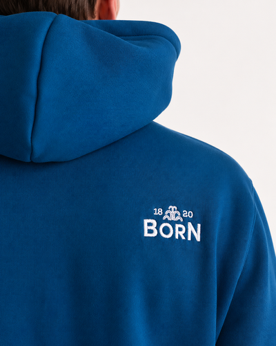 BORN Hoodie als Geschenkidee für Senfliebhaber. Brust Senfbecher. Rücken BORN Logo